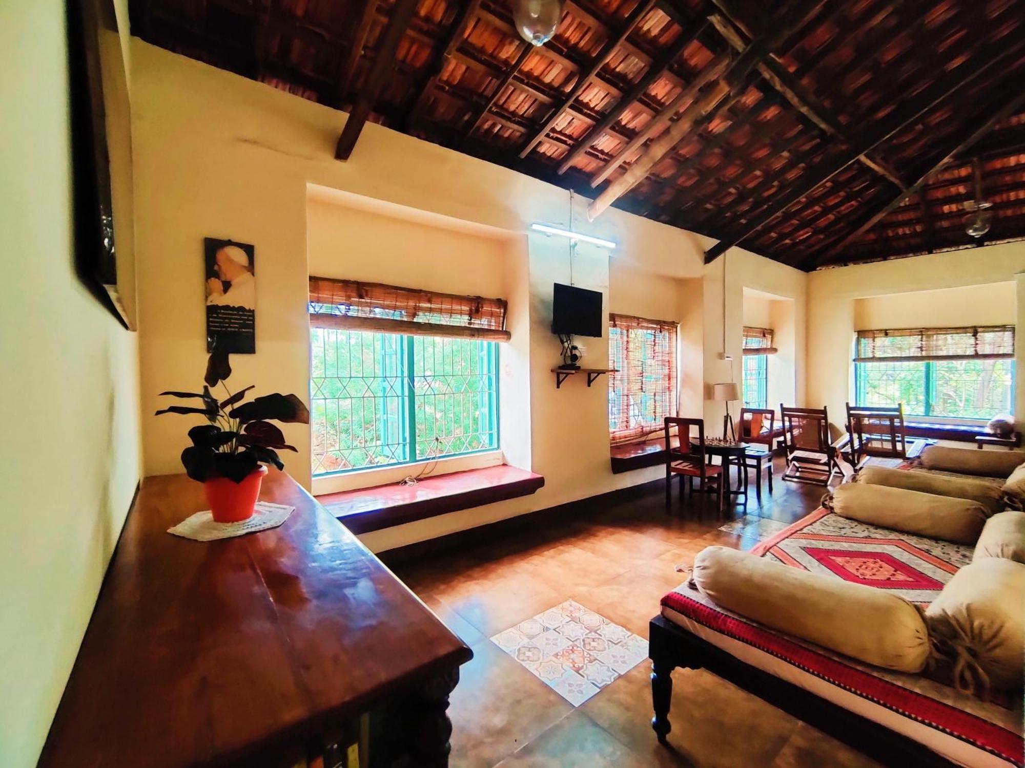 The Bungalow Bogmalo An 1880 Indo Portuguese Heritage Beach Villa South Goa Экстерьер фото