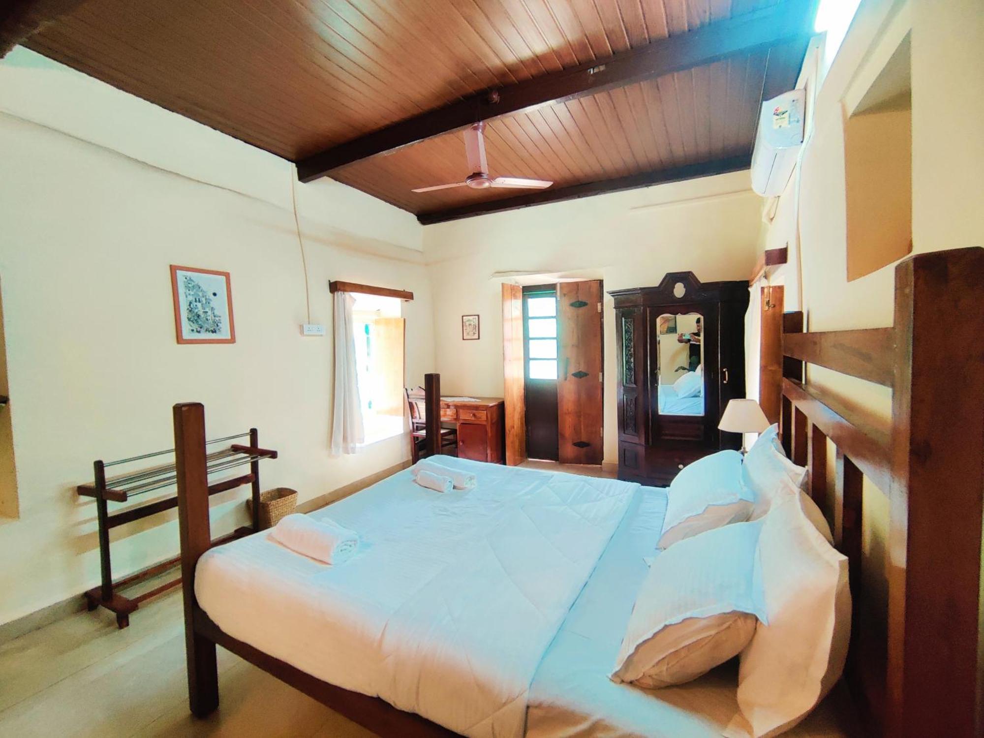 The Bungalow Bogmalo An 1880 Indo Portuguese Heritage Beach Villa South Goa Экстерьер фото